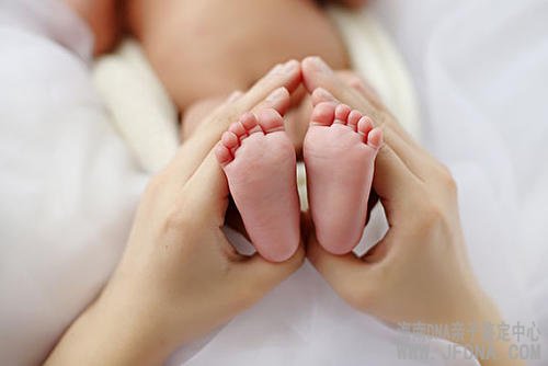 海南孕期胎儿亲子鉴定羊水采样真的对胎儿没有害吗？